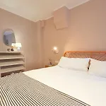 Zentrale In Mit Zugspitzblick Lägenhet