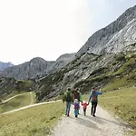 Zentrale In Mit Zugspitzblick Lägenhet